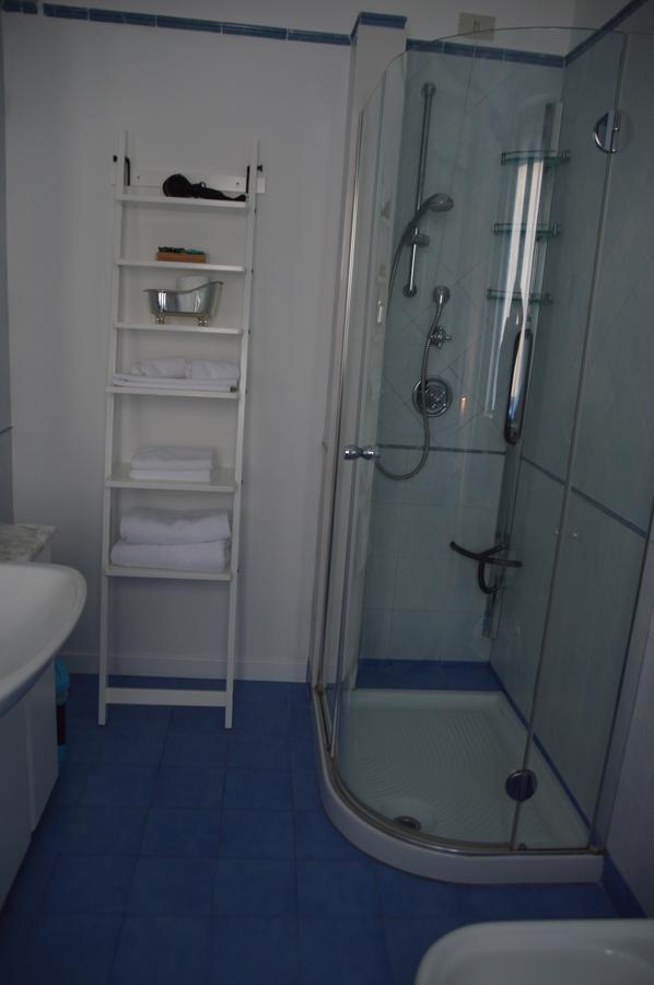 B&B In Villa Civitanova Marche Bagian luar foto